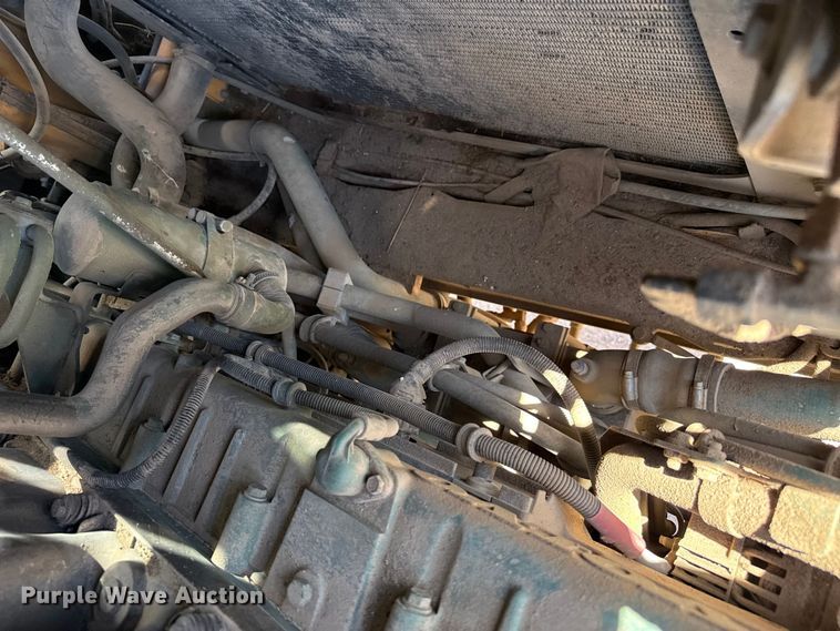 image for item DZ5313 2005 Volvo A25D articulated haul truck