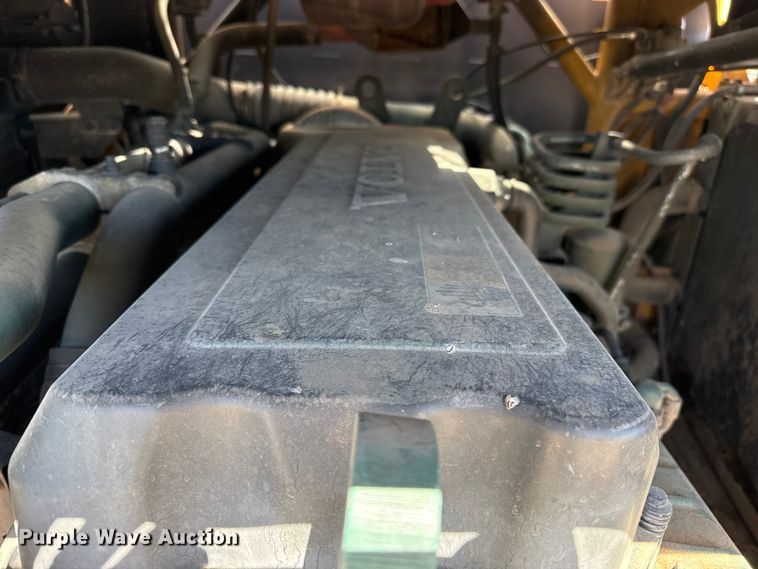 image for item DZ5313 2005 Volvo A25D articulated haul truck