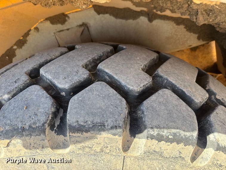 image for item DZ5313 2005 Volvo A25D articulated haul truck