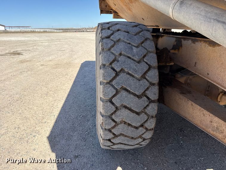 image for item DZ5313 2005 Volvo A25D articulated haul truck