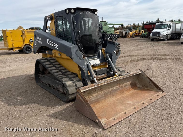 image for item DZ5314 2018 John Deere 333G tracked skid steer loader