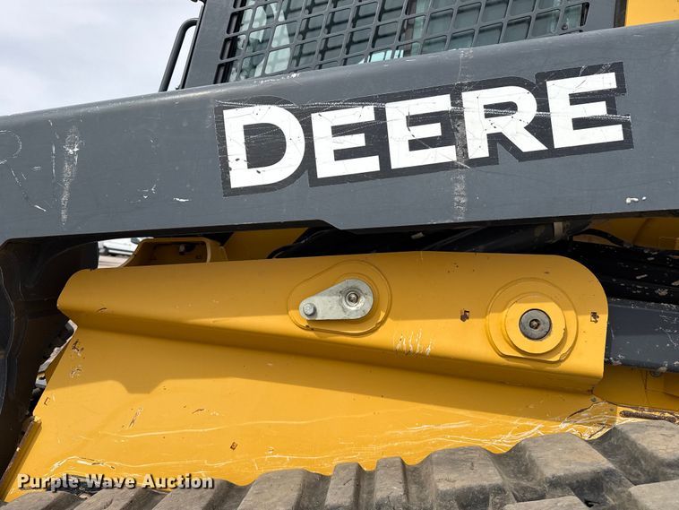 image for item DZ5314 2018 John Deere 333G tracked skid steer loader