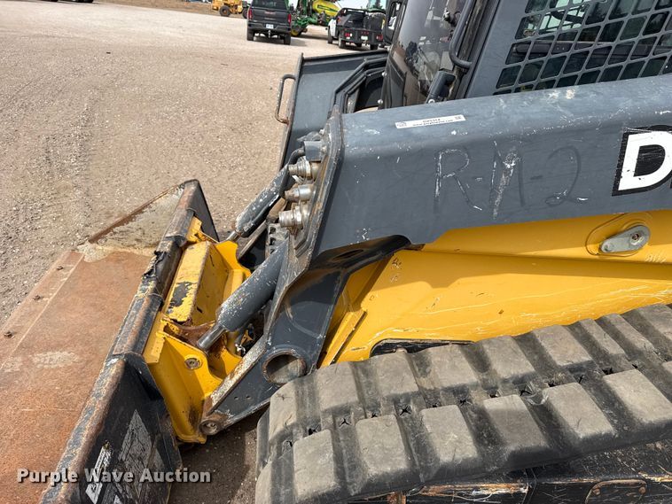 image for item DZ5314 2018 John Deere 333G tracked skid steer loader