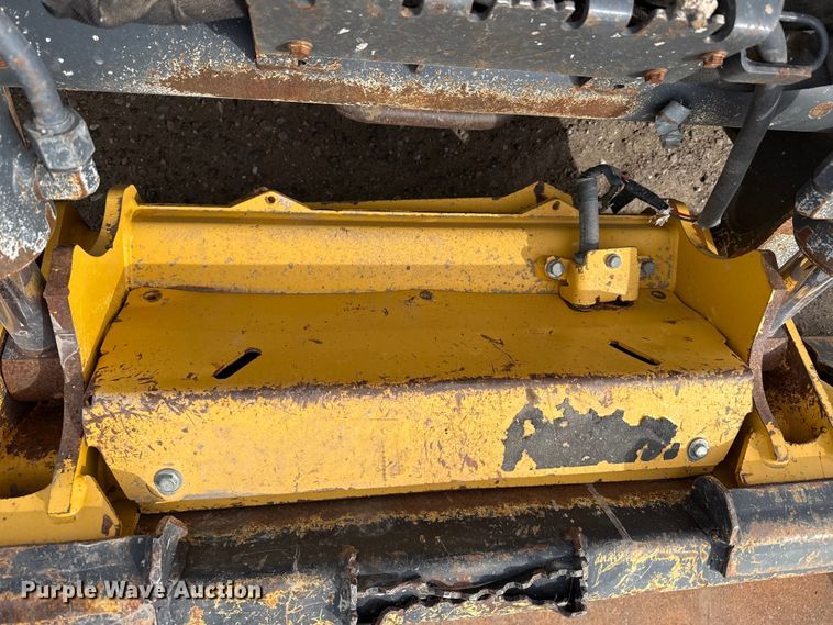 image for item DZ5314 2018 John Deere 333G tracked skid steer loader