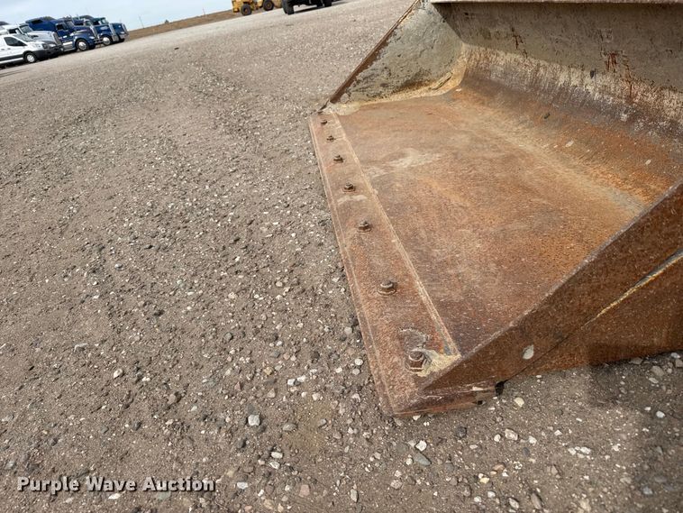 image for item DZ5314 2018 John Deere 333G tracked skid steer loader