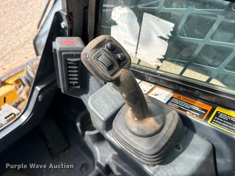 image for item DZ5314 2018 John Deere 333G tracked skid steer loader