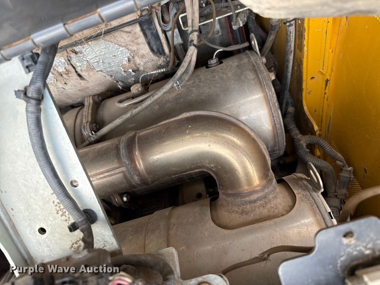 image for item DZ5314 2018 John Deere 333G tracked skid steer loader