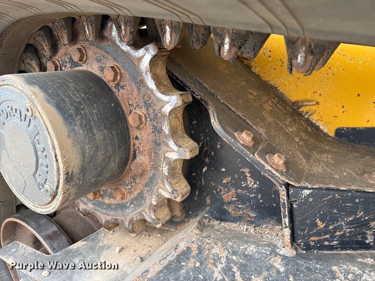 image for item DZ5314 2018 John Deere 333G tracked skid steer loader