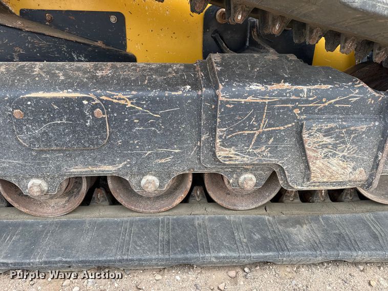 image for item DZ5314 2018 John Deere 333G tracked skid steer loader