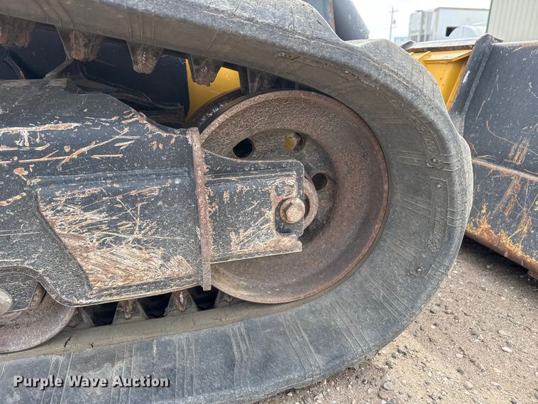 image for item DZ5314 2018 John Deere 333G tracked skid steer loader