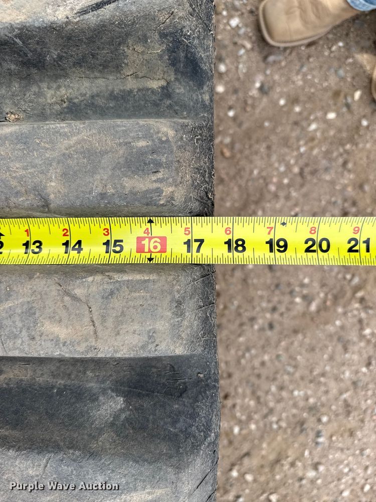 image for item DZ5314 2018 John Deere 333G tracked skid steer loader