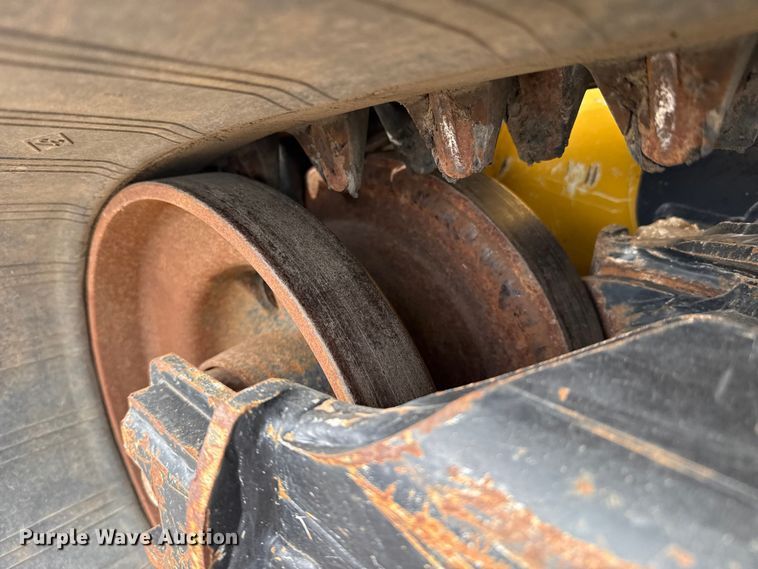 image for item DZ5314 2018 John Deere 333G tracked skid steer loader