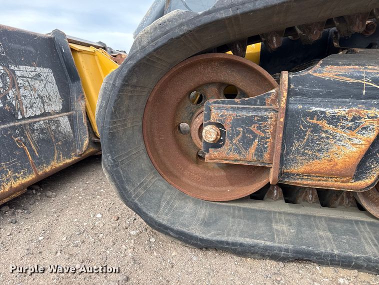 image for item DZ5314 2018 John Deere 333G tracked skid steer loader