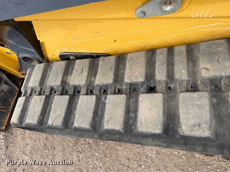 image for item DZ5314 2018 John Deere 333G tracked skid steer loader