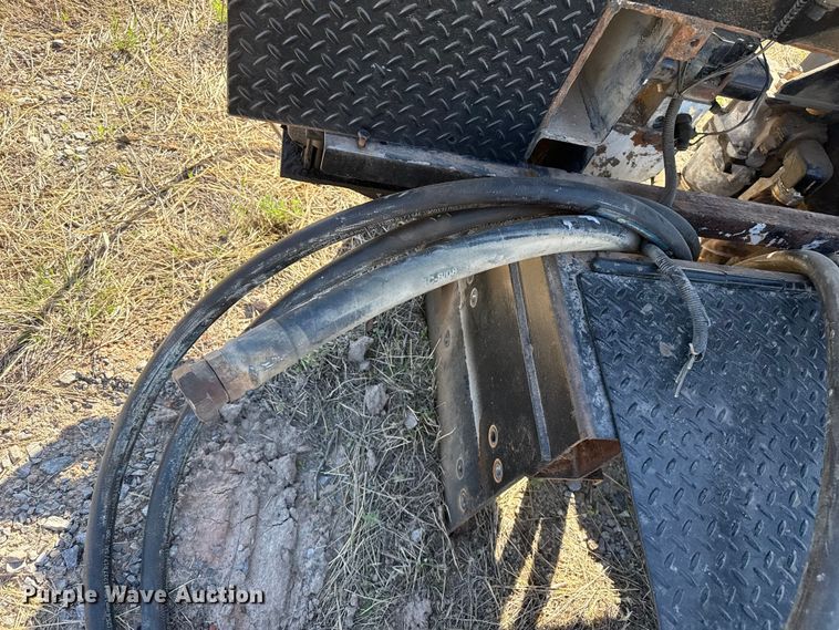 image for item DZ5343 Winch truck bed