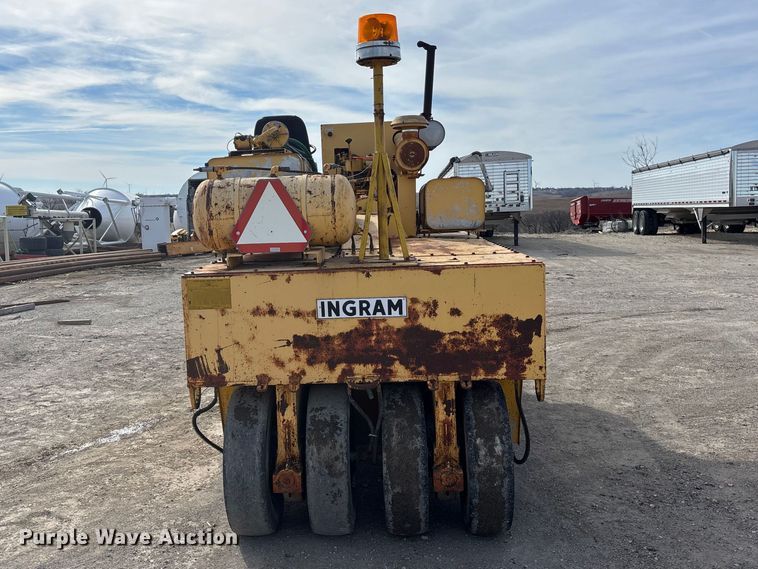 image for item EA4564 1985 Ingram 9-2800-P pneumatic roller