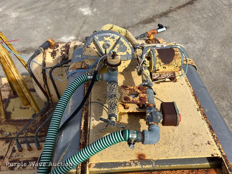 image for item EA4564 1985 Ingram 9-2800-P pneumatic roller