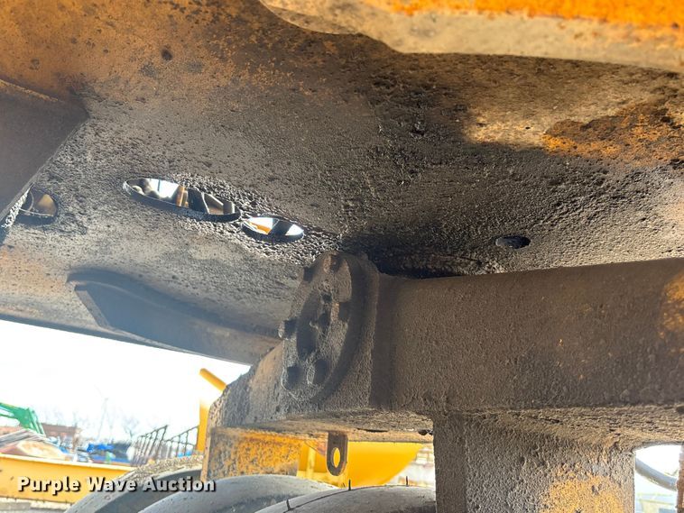 image for item EA4564 1985 Ingram 9-2800-P pneumatic roller