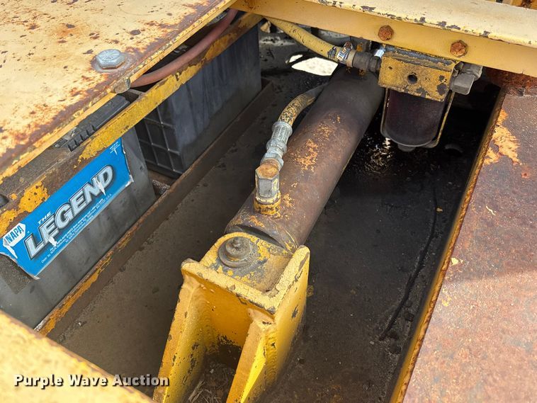 image for item EA4564 1985 Ingram 9-2800-P pneumatic roller