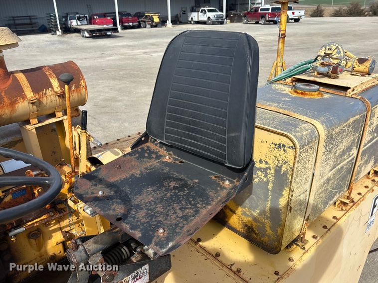 image for item EA4564 1985 Ingram 9-2800-P pneumatic roller