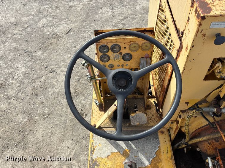 image for item EA4564 1985 Ingram 9-2800-P pneumatic roller