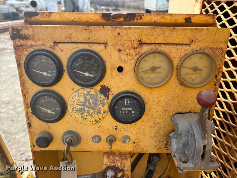 image for item EA4564 1985 Ingram 9-2800-P pneumatic roller