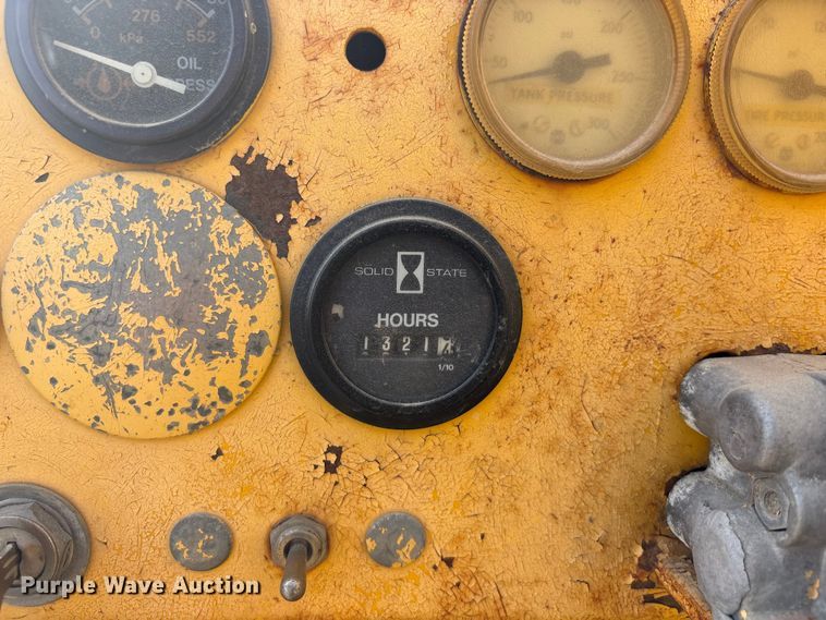 image for item EA4564 1985 Ingram 9-2800-P pneumatic roller