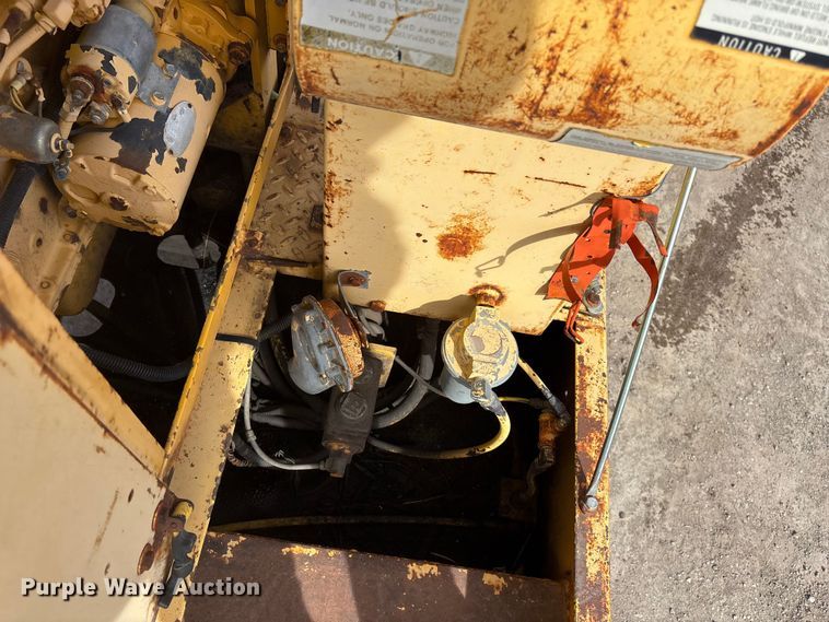 image for item EA4564 1985 Ingram 9-2800-P pneumatic roller