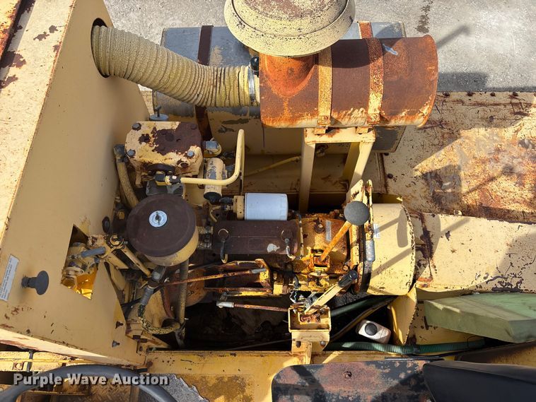 image for item EA4564 1985 Ingram 9-2800-P pneumatic roller