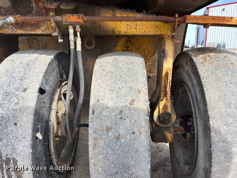 image for item EA4564 1985 Ingram 9-2800-P pneumatic roller