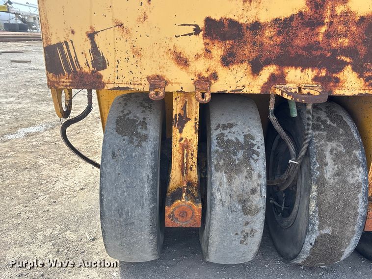 image for item EA4564 1985 Ingram 9-2800-P pneumatic roller