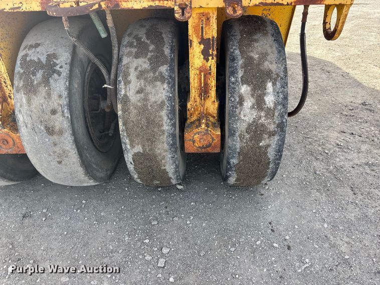 image for item EA4564 1985 Ingram 9-2800-P pneumatic roller