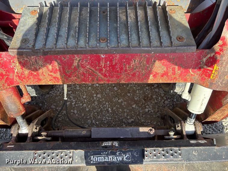 image for item EA4567 2015 Takeuchi TL12 tracked skid steer loader