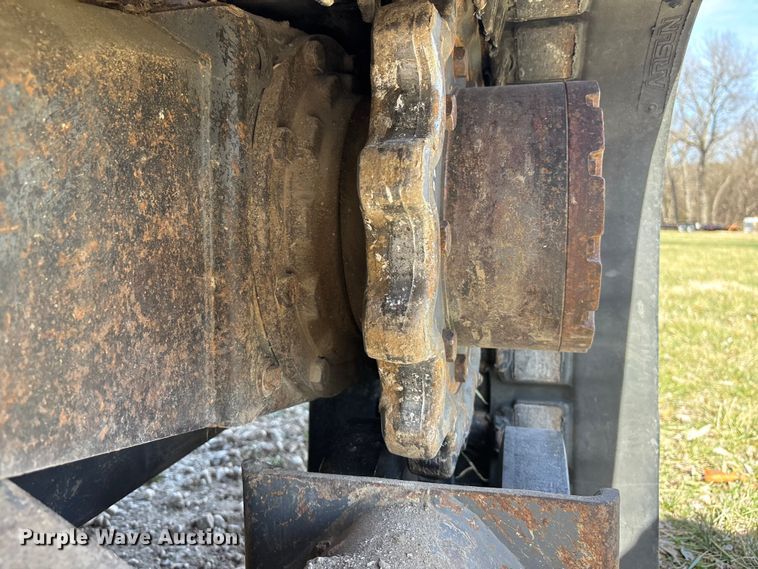 image for item EA4567 2015 Takeuchi TL12 tracked skid steer loader