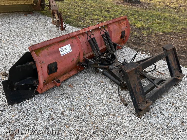image for item EA4569 Skid steer snow plow