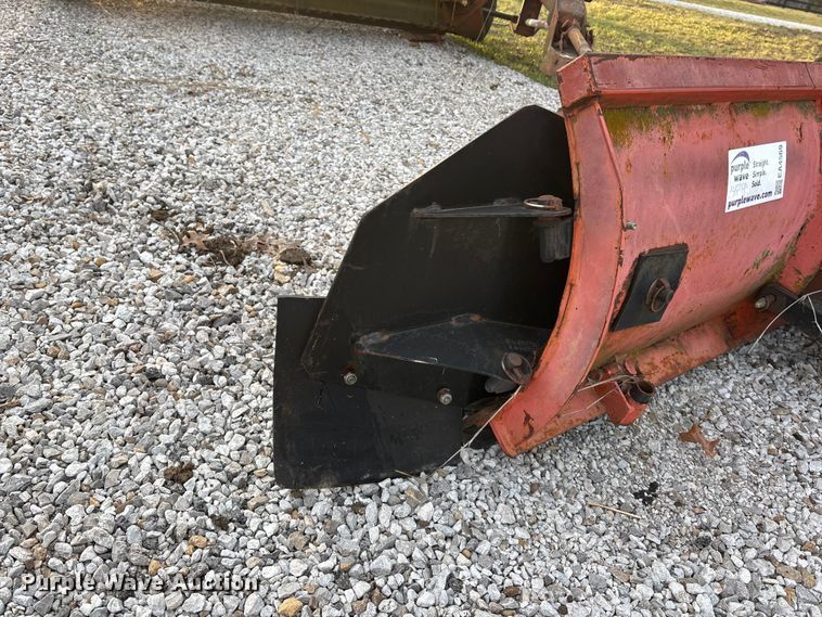 image for item EA4569 Skid steer snow plow