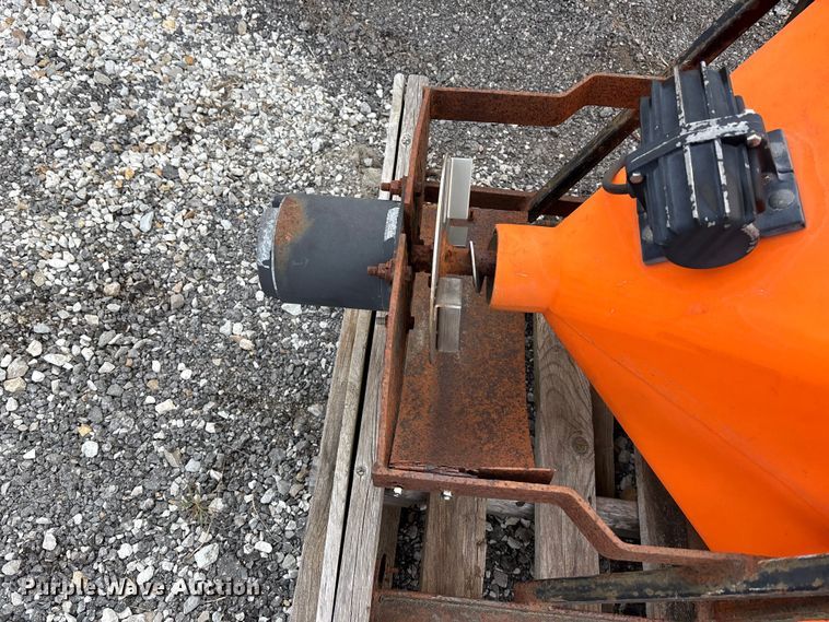 image for item EA4572 (2) spreaders