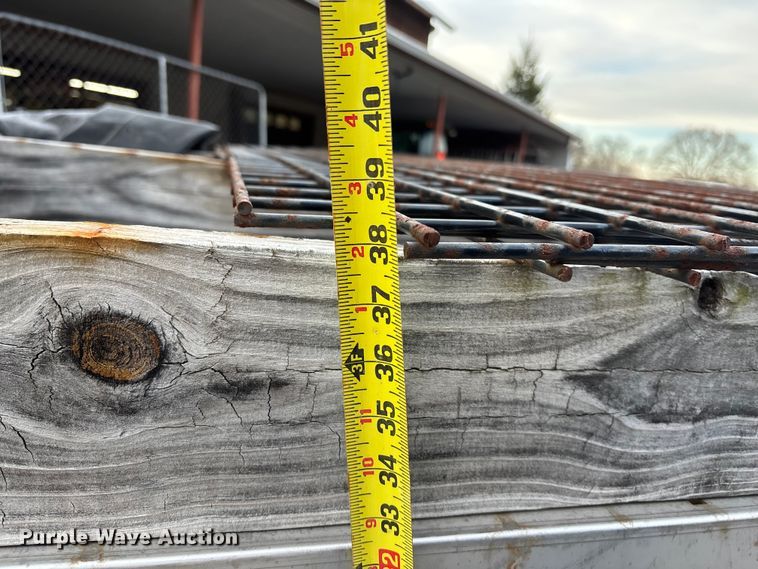 image for item EA4572 (2) spreaders