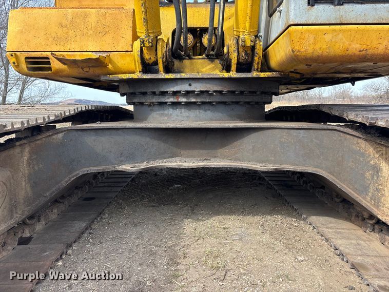 image for item EA4578 1998 Kobelco SK200LC Mark IV excavator