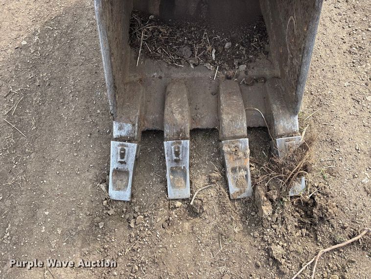 image for item EA4578 1998 Kobelco SK200LC Mark IV excavator