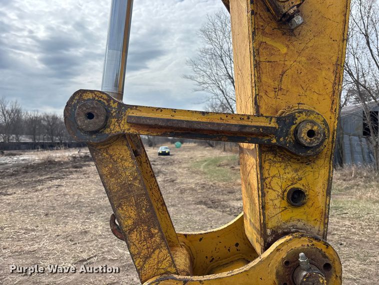 image for item EA4578 1998 Kobelco SK200LC Mark IV excavator