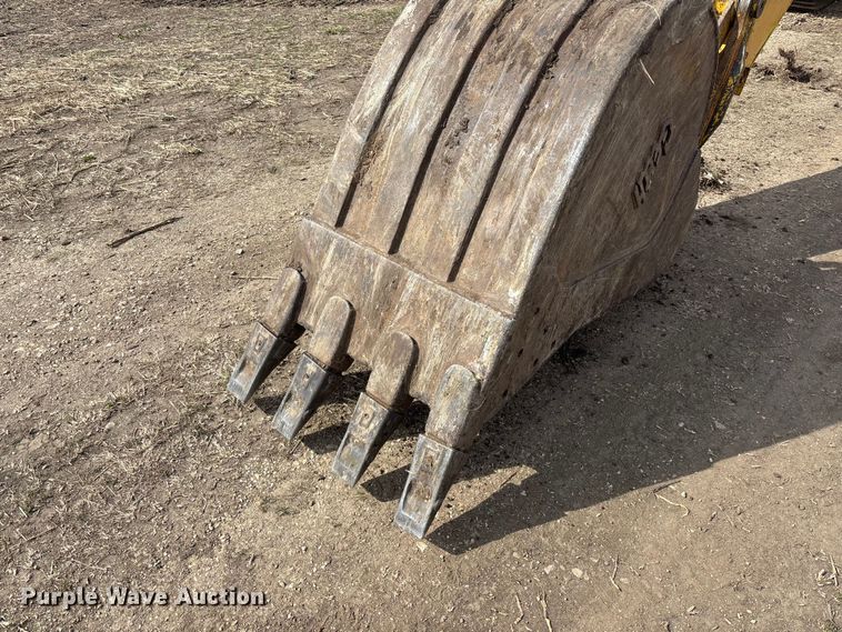 image for item EA4578 1998 Kobelco SK200LC Mark IV excavator