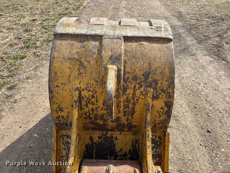 image for item EA4578 1998 Kobelco SK200LC Mark IV excavator