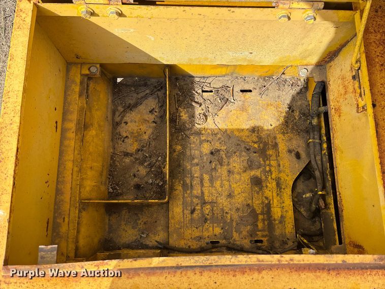 image for item EA4578 1998 Kobelco SK200LC Mark IV excavator