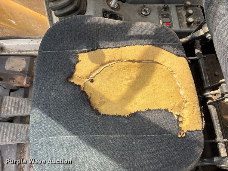 image for item EA4578 1998 Kobelco SK200LC Mark IV excavator