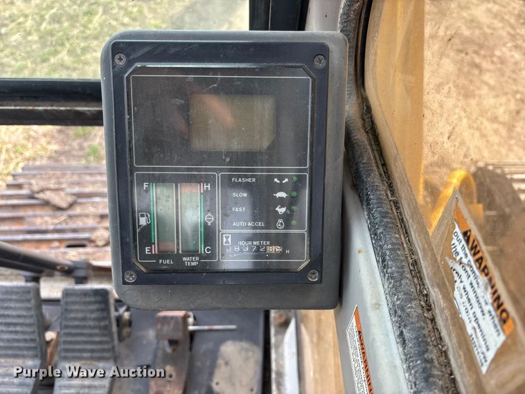 image for item EA4578 1998 Kobelco SK200LC Mark IV excavator