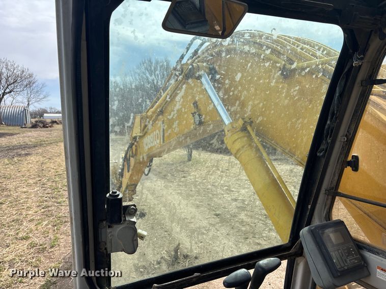 image for item EA4578 1998 Kobelco SK200LC Mark IV excavator