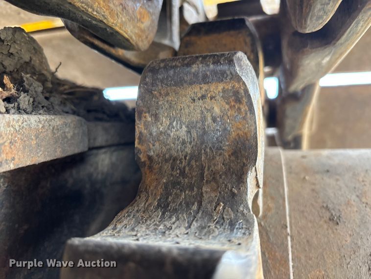 image for item EA4578 1998 Kobelco SK200LC Mark IV excavator