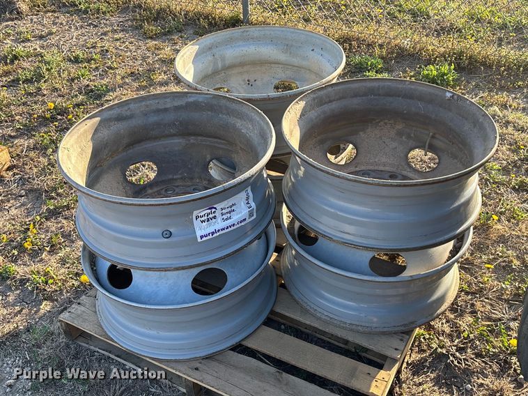 (6) 22.5" wheels