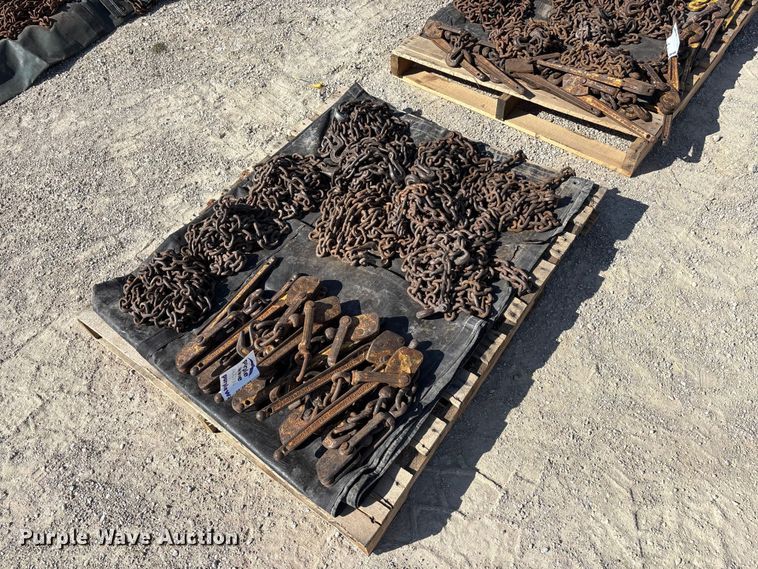 image for item EA4665 (10) chains and chain binders